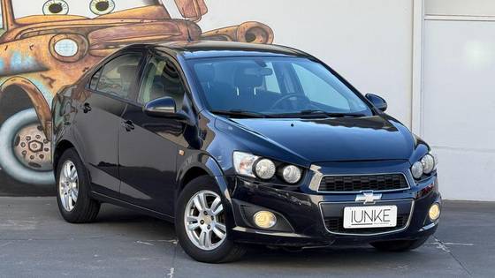 CHEVROLET SONIC 1.6 LT SEDAN 16V FLEX 4P AUTOMÁTICO CHEVROLET SONIC 1.6 LT SEDAN 16V FLEX 4P AUTOMÁTICO